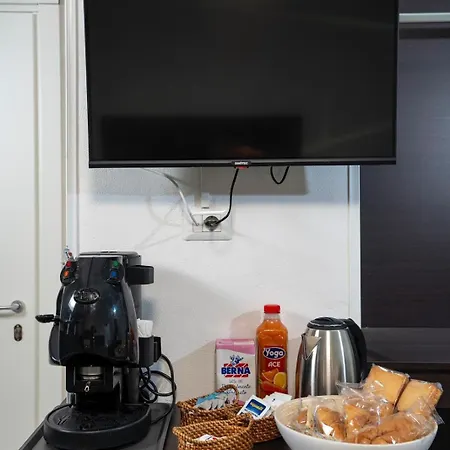 לינה וארוחת בוקר Small Luxury נאפולי