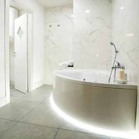 Nocleg ze śniadaniem Small Luxury
