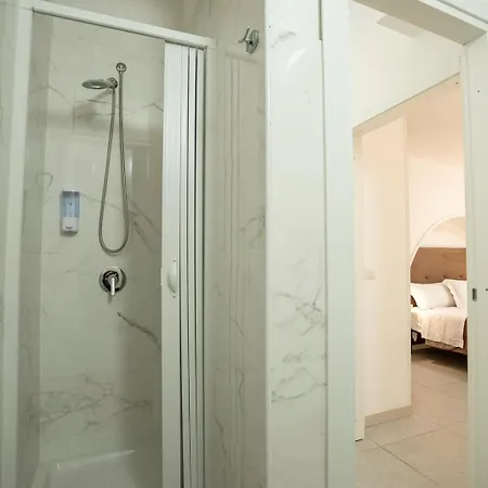 Nocleg ze śniadaniem Small Luxury Neapol