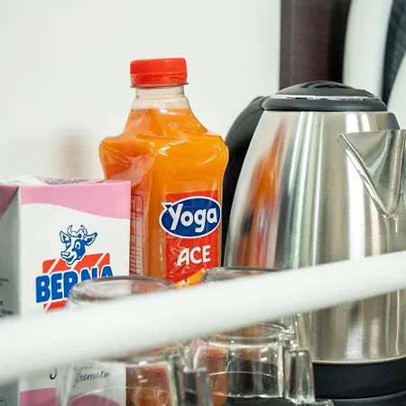 לינה וארוחת בוקר Small Luxury 4*