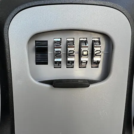 Small Luxury Neapol