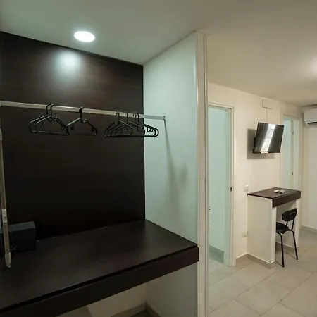 Small Luxury נאפולי