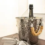 Small Luxury 4* Neapol