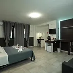 Small Luxury 4*