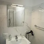 Nocleg ze śniadaniem Small Luxury