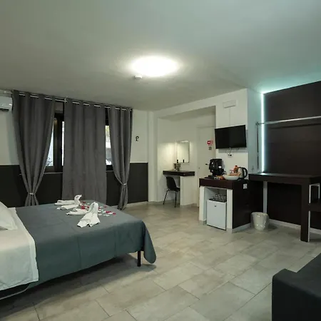 Small Luxury 4*
